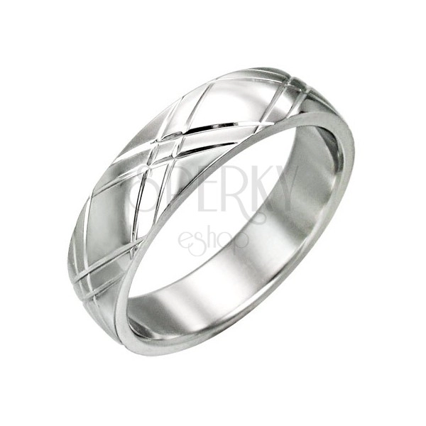 Stalowy pierścionek - lśniąca powierzchnia, ukośne rowki w kształcie X