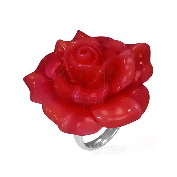 Stalowy pierścionek - czerwona rozkwitnięta róża, żywica