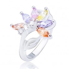 Błyszczący srebrny pierścionek, kwiat z kolorowymi cyrkoniowymi płatkami