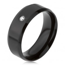 Czarny stalowy pierścionek, przezroczysty kamyczek, ścięte krawędzie