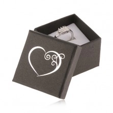 Czarne pudełeczko na pierścionek, małe ozdobne serce srebrnego koloru