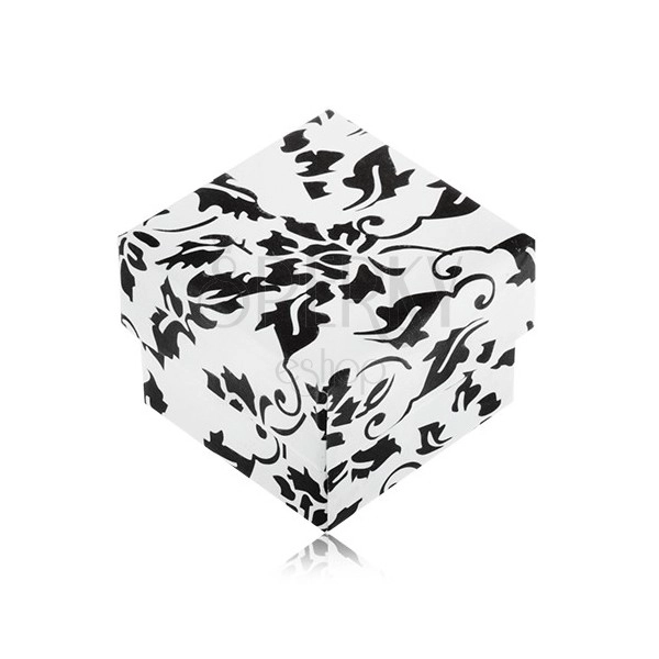 Biało-czarne upominkowe pudełeczko na pierścionek z motywem kwiatów