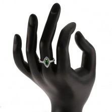 Lśniący pierścionek - srebro 925, zielony kamień ziarenko z obwódką, przezroczyste cyrkonie