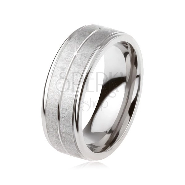Tytanowy pierścionek w kolorze srebrnym, matowa powierzchnia, nacięcie pośrodku