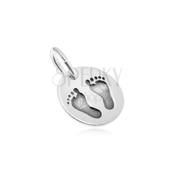 Srebrny wisiorek 925, owalny kształt, lustrzany połysk, odbicia stóp