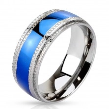 Stalowy pierścionek niebieski pas pośrodku, karbowane krawędzie