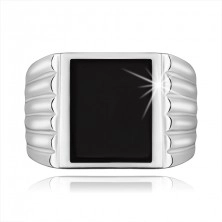 Srebrny pierścionek 925, ramiona z nacięciami, czarny emaliowany prostokąt
