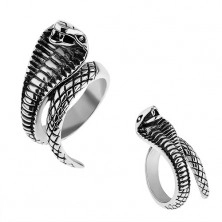 Stalowy pierścionek srebrnego koloru, wypukła patynowana kobra