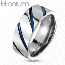 Tytanowy pierścionek srebrnego koloru, wysoki połysk, ukośne niebieskie nacięcia