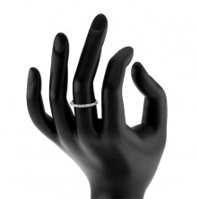 Srebrny pierścionek 925, błyszczący cyrkoniowy pas bezbarwnego koloru, gładkie ramiona