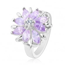Lśniący pierścionek, srebrny odcień, lśniący kwiat z kolorowych ziarenkowych cyrkonii