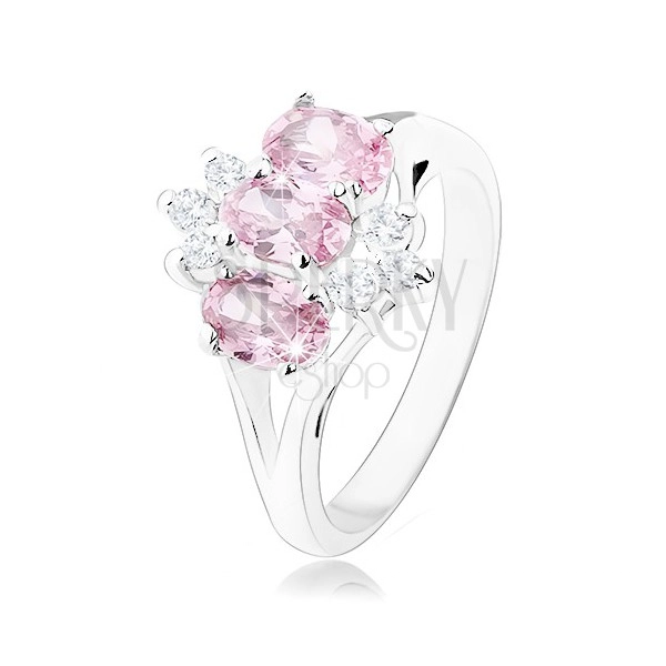 Lśniący pierścionek w srebrnym odcieniu, różowe cyrkoniowe owale, przezroczyste cyrkonie