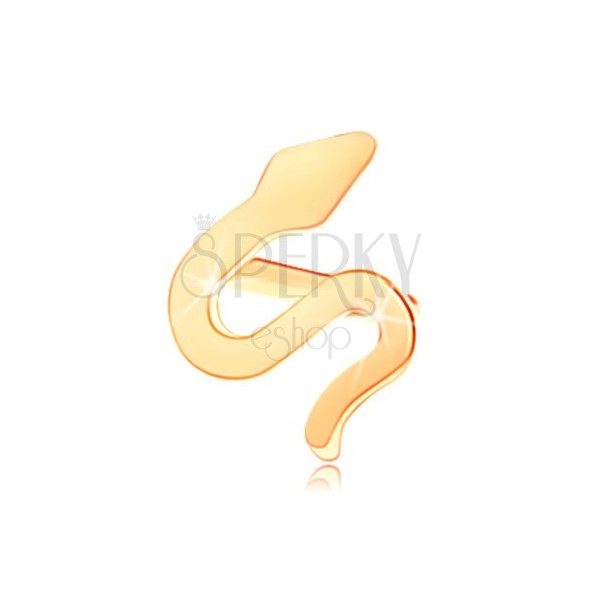 Złoty piercing do nosa 585, zagięty - falisty wąż, lśniąca płaska powierzchnia