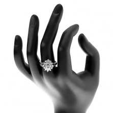 Lśniący pierścionek - srebrny kolor, rozgałęzione ramiona, bezbarwne okrągłe cyrkonie