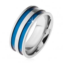 Stalowy pierścionek w srebrnym odcieniu, cienkie wgłębione pasy niebieskiego koloru, 8 mm