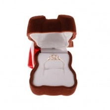 Aksamitne pudełeczko na pierścionek, kolczyki lub zawieszkę, brązowy miś z czapką