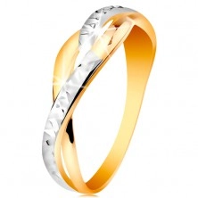 Dwukolorowy pierścionek ze złota 585 - rozdzielone i faliste linie ramion, błyszczące nacięcia