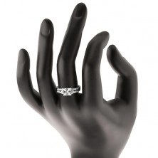 Zaręczynowy pierścionek, srebro 925, bezbarwny cyrkoniowy kwadrat, ozdobione ramiona
