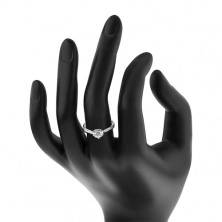 Zaręczynowy pierścionek ze srebra 925, wypukłe ozdobione ramiona, bezbarwna okrągła cyrkonia