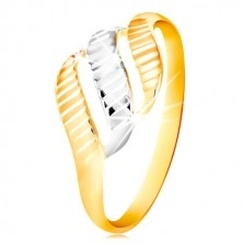 Złoty pierścionek 585 - trzy fale z żółtego i białego złota, lśniące nacięcia