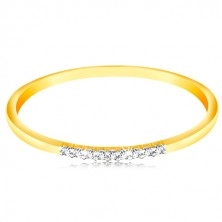 Złoty 14K pierścionek - cienkie błyszczące ramiona, lśniąca bezbarwna cyrkoniowa linia