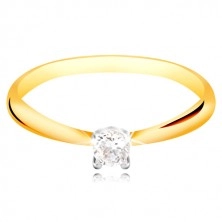 Złoty 14K pierścionek - cienkie ramiona, bezbarwna cyrkonia w koszyczku z białego złota