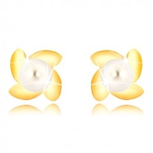 Złote 9K kolczyki - błyszczący kwiat z czterema płatkami, biała perła