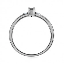 Srebrny 925 pierścionek - prostokątna cyrkonia w czarnym kolorze, przezroczyste okrągłe cyrkonie