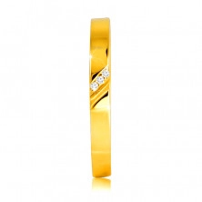 Diamentowa obrączka z żółtego 14K złota - pierścionek z delikatnym nacięciem, bezbarwne brylanty