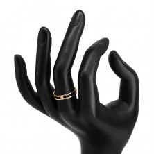 Diamentowy pierścionek z żółtego 14K złota - cienkie otwarte ramiona, bezbarwny brylant