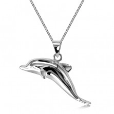 Srebrny naszyjnik 925 - zawieszka w kształcie pływającego delfina, lustrzano lśniąca powierzchnia
