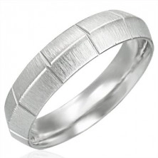 Damski stalowy matowy pierścionek z pionowymi rowkami, wyższy środek