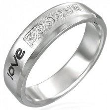 Stalowy pierścionek - napis "love", sześć cyrkonii