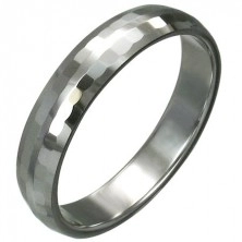 Wolframowy pierścionek z delikatnie oszlifowanymi prostokątami, 3 mm