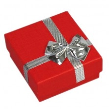 Pudełko na prezent - na pierścionki, czerwone, kokardka srebrnego koloru