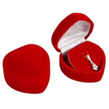 Serduszkowe pudełko na wisiorek - czerwona aksamitna powierzchnia