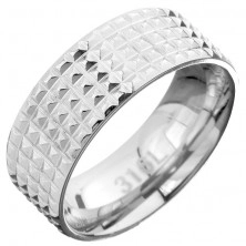 Stalowy pierścionek - obrączka z nacięciami w kształcie rombów