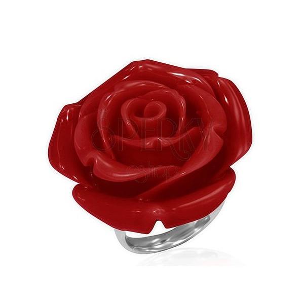 Pierścionek ze stali - czerwona rozkwitnięta róża z żywicy